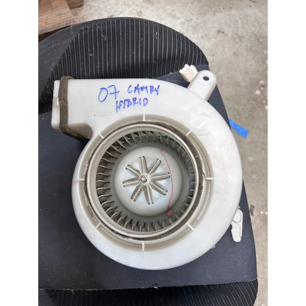 2007 Toyota Camry Hybrid Blower Motor Fan OEM Denso G9230-33010 117200-6100